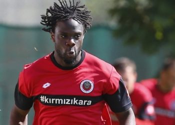 Trabzonspor join race to sign Elvis Manu