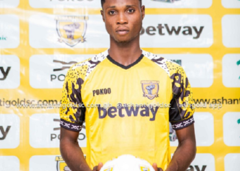 Ashgold sign young striker Isaac Opoku on a five-year deal