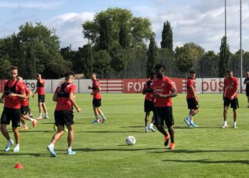 Kasim Adams hold first training with Fortuna Dussedorf