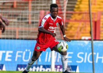 Ghanaian-born American Kofi Twumasi signs for Oberhausen