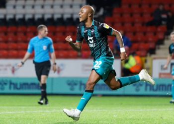 Andre Ayew scores for Swansea