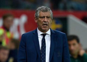 Portuguese coach Santos tips Uruguay to top Group
