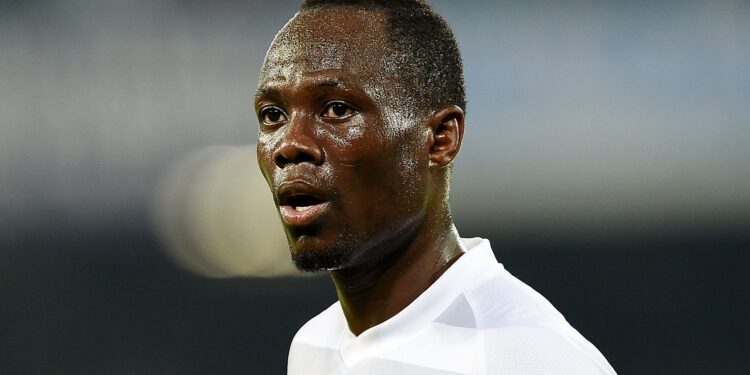 NAPLES, ITALY - APRIL 15: Emmanuel Badu of Udinese Calcio in action during the Serie A match between SSC Napoli and Udinese Calcio at Stadio San Paolo on April 15, 2017 in Naples, Italy. (Photo by Francesco Pecoraro/Getty Images)