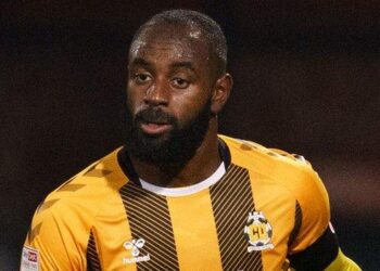 Mansfield midfielder Hiram Boateng ruled out for two weeks