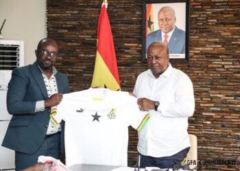 Former President Mahama extols Kurt Okraku for bringing vitality into Ghana Football