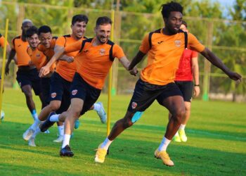 Stay positive- Ghanaian forward Samuel Tetteh all smiles in training