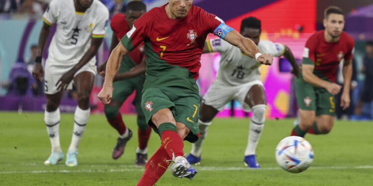 Ronaldo marque sur penalty