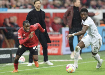 Jeremie Frimpong reacts to Bayer Leverkusen victory over Bayern Munich