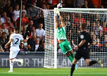 Burton Albion boss lauds Ghana keeper Jordan Amissah