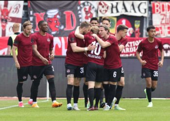 Ghanaian forward Kwadwo Duah scores again for Nürnberg in Germany Bundesliga against Kaiserslautern