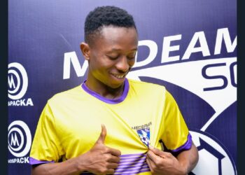 OFFICIAL: Ghanaian Champions Medeama unveil Benjamin Bature as new player