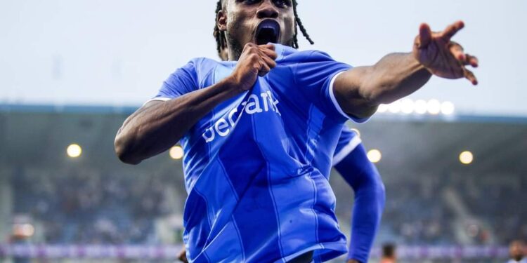GENK, BELGIUM - AUGUST 17 : Paintsil Joseph of KRC Genk celebrates after scoring the 1-0 penalty goal during the second leg match of the UEFA Europa League season 2023 - 2024 third qualifying round between KRC Genk and Olympiacos on August 17, 2023 in Genk, BELGIUM, 17/08/2023 (Photo by Tomas Sisk / Photo News)