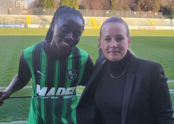 Black Queens coach Nora Häuptle visits Bénédicte Simon at U.S Sassulo Calcio