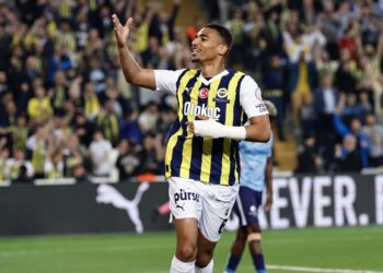 Alexander Djiku credits Fenerbahce fans for victory over Adana Demirspor in Turkish Super Lig