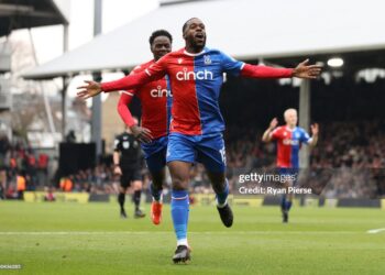 Ghanaian midfielder Jeffrey Schlupp scores to rescue Crystal Palace from defeat to Fulham