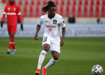 Kasper Schmeichel lauds Ghanaian midfielder Majeed Ashimeru’s big-game performance