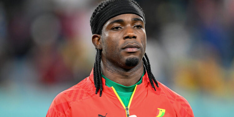 Ghana v Uruguay - FIFA World Cup, WM, Weltmeisterschaft, Fussball Qatar 2022 Group H Lawrence Ati Zigi of Ghana during the FIFA World Cup Qatar 2022 Group H match between Ghana and Uruguay at Al Janoub Stadium in Al Wakrah, Qatar on December 2, 2022 Al Wakrah Al Janoub Stadium Qatar PUBLICATIONxINxDZAxARGxAUTxBHRxBRAxCANxCHLxCHNxCOLxECUxEGYxGRCxINDxIRNxIRQxISRxJORxKWTxLBNxLBYxMLTxMEXxMARxOMNxPERxQATxSAUxSUIxSYRxTUNxTURxUAExUKxVENxYEMxONLY Copyright: xAndrewxSurmax Editorial use only