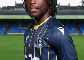 Ghanaian midfielder Keenan Appiah-Forson sign for Southend United