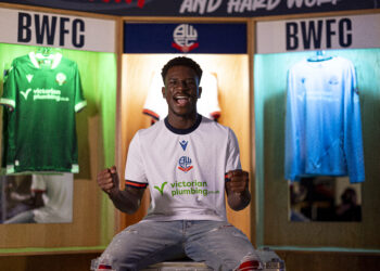 Jordi Osei Tutu has very good dribbling skills, says Bolton Wanderers manager Ian Evatt