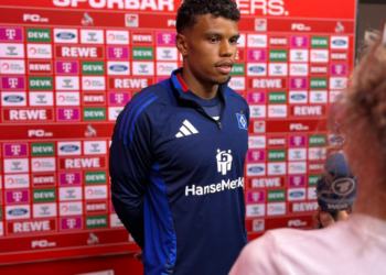 Ghanaian forward Ransford-Yeboah Königsdörffer reacts after his brace sealed Hamburger SV’s victory against FC Köln