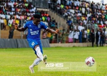 Veteran attacker Augustine Okrah features in Bechem United clash against Aduana