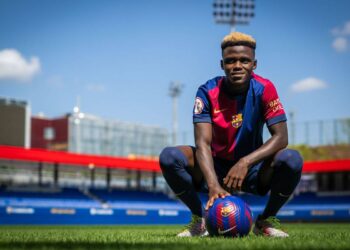 Barcelona unveil Ghanaian youngsters Abdul Aziz Issah and David Oduro; [Photos]