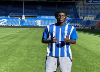 Deportivo Alavés signs Ghanaian teenager Henry Opoku on three-year deal