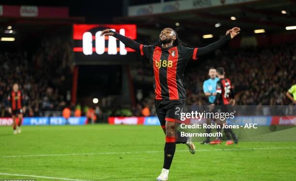 BOURNEMOUTH, ENGLAND - SEPTEMBER 30: Antoine Semenyo of Bournemouth celebrates after team-mate Dango Ouattara scores a goal to make it 2-0 during the Premier League match between AFC Bournemouth and Southampton FC at Vitality Stadium on September 30, 2024 in Bournemouth, England. (Photo by Robin Jones - AFC Bournemouth/AFC Bournemouth via Getty Images)