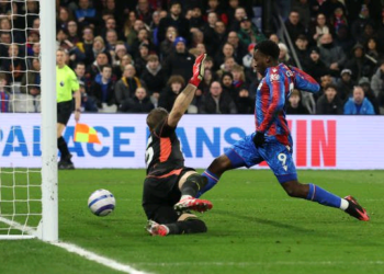 Eddie Nketiah scores first Premier League goal for Crystal Palace in Aston Villa win