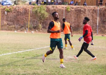 Asante Kotoko coach Prosper Ogum backs striker Isaac Mintah to rediscover scoring form