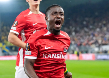 Ibrahim Sadiq scores as AZ Alkmaar holds Ajax to a 2-2 draw