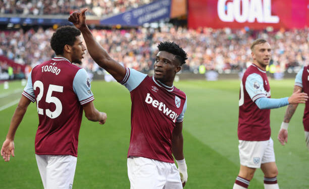 LONDON, ENGLAND - OCTOBER 5: West Ham United's Mohammed Kudus celebrates scoring his side's second goal during the Premier League match between West Ham United FC and Ipswich Town FC at London Stadium on October 5, 2024 in London, England. (Photo by Rob Newell - CameraSport via Getty Images)