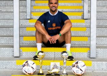 Former Black Stars striker Kwesi Appiah sweeps three awards after leading Boreham Wood to National League promotion