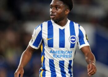 Tariq Lamptey arrives in Florence ahead of Fiorentina move