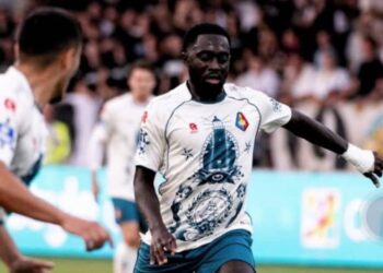 Tyrone Owusu impresses in full 90 minutes against PEC Zwolle