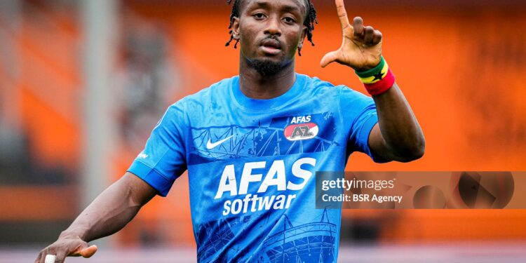 VOLENDAM, NETHERLANDS - AUGUST 17: Ibrahim Sadiq of AZ celebrates after scoring his teams first goal during the Dutch Eredivisie match between FC Volendam and AZ at Kras Stadion on August 17, 2025 in Volendam, Netherlands. (Photo by Ed van de Pol/BSR Agency/Getty Images)