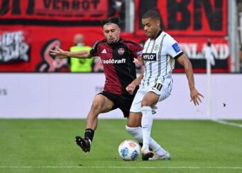 Ghanaian defender Jan Gyamerah scores in Elversberg’s big win over Braunschweig