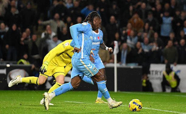 Brandon Thomas-Asante  scores 10th league goal of the season for Coventry City