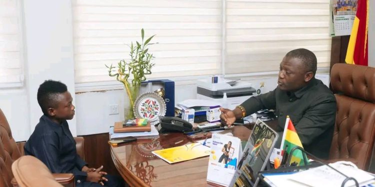 Yaw Dabo with Sports and Recreation minister Hon. Kofi Adams